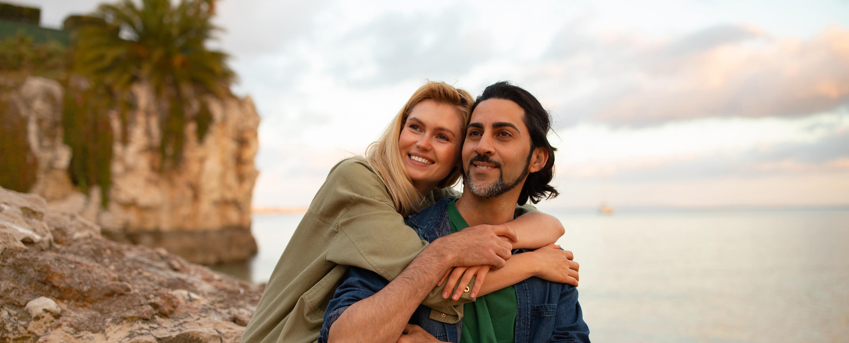 portrait-of-romantic-young-couple-embracing-on-the-2023-11-27-04-49-09-utc (2)